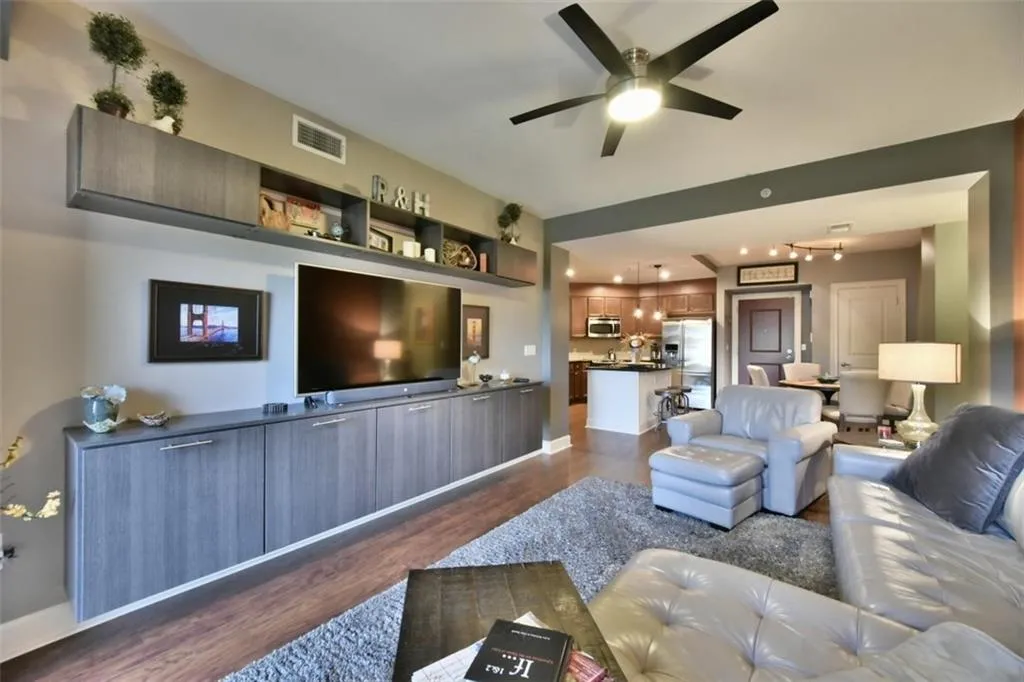 200 River Vista Drive Unit 610, Atlanta, Georgia 30339, 2 Bedrooms Bedrooms, ,2 BathroomsBathrooms,Residential,Sold,200 River Vista Drive Unit 610,5691290
