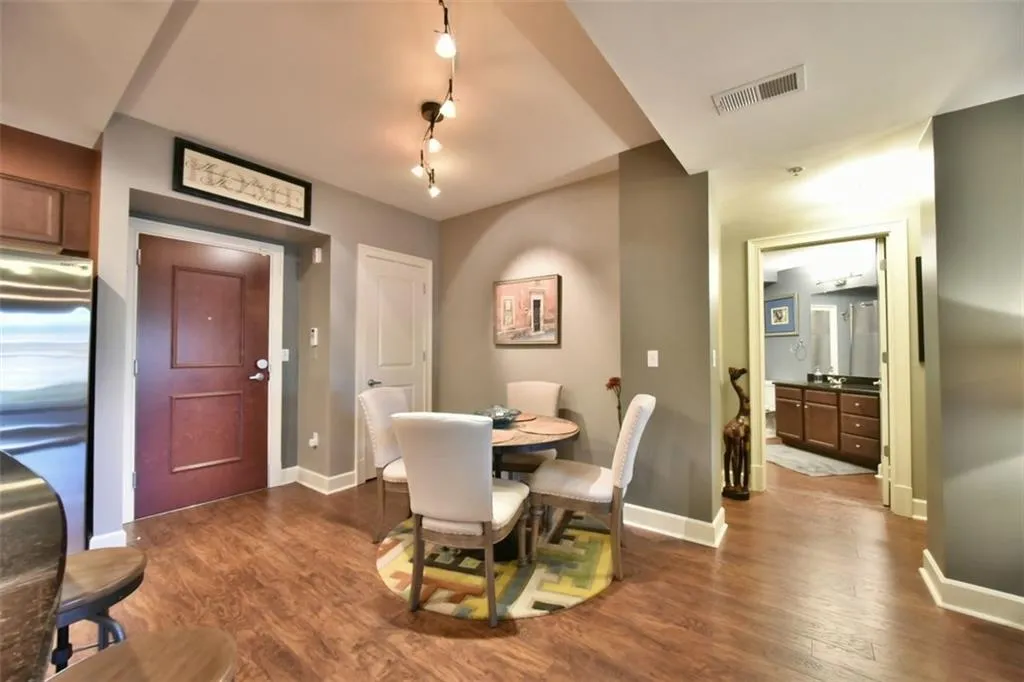 200 River Vista Drive Unit 610, Atlanta, Georgia 30339, 2 Bedrooms Bedrooms, ,2 BathroomsBathrooms,Residential,Sold,200 River Vista Drive Unit 610,5691290