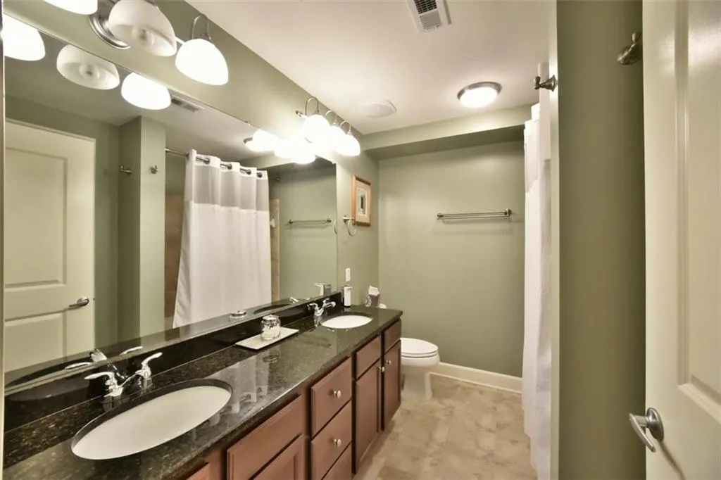 200 River Vista Drive Unit 610, Atlanta, Georgia 30339, 2 Bedrooms Bedrooms, ,2 BathroomsBathrooms,Residential,Sold,200 River Vista Drive Unit 610,5691290