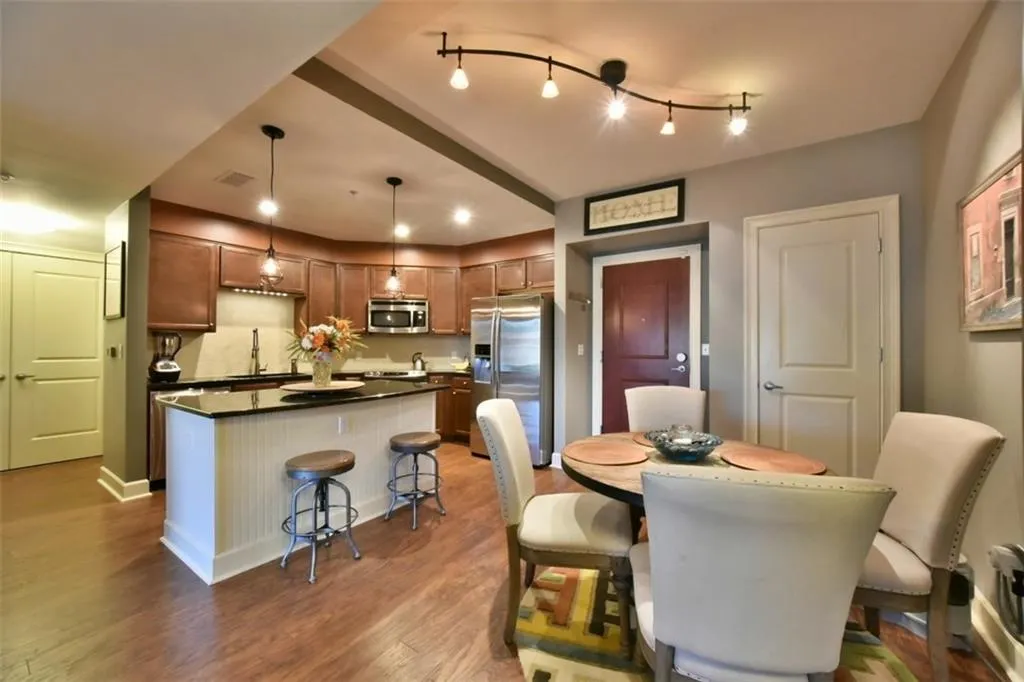 200 River Vista Drive Unit 610, Atlanta, Georgia 30339, 2 Bedrooms Bedrooms, ,2 BathroomsBathrooms,Residential,Sold,200 River Vista Drive Unit 610,5691290