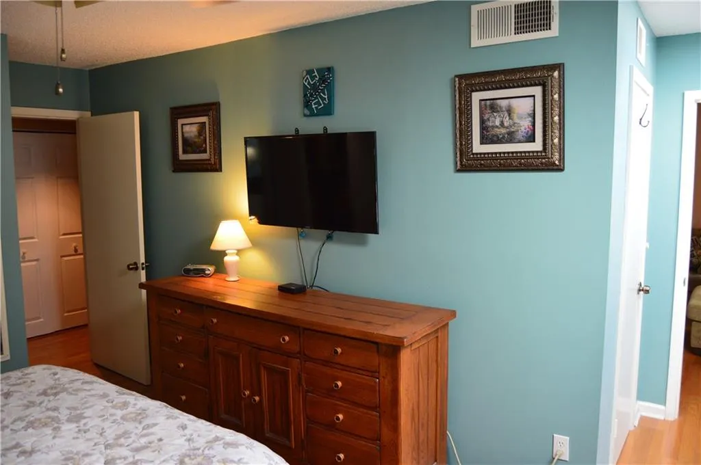 2517 Huntingdon Chase Unit 2517, Sandy Springs, Georgia 30350, 1 Bedroom Bedrooms, ,1 BathroomBathrooms,Residential,Sold,2517 Huntingdon Chase Unit 2517,6952636