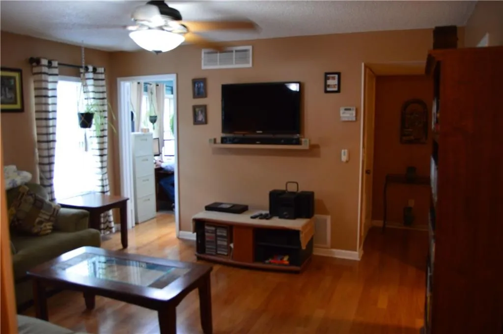 2517 Huntingdon Chase Unit 2517, Sandy Springs, Georgia 30350, 1 Bedroom Bedrooms, ,1 BathroomBathrooms,Residential,Sold,2517 Huntingdon Chase Unit 2517,6952636