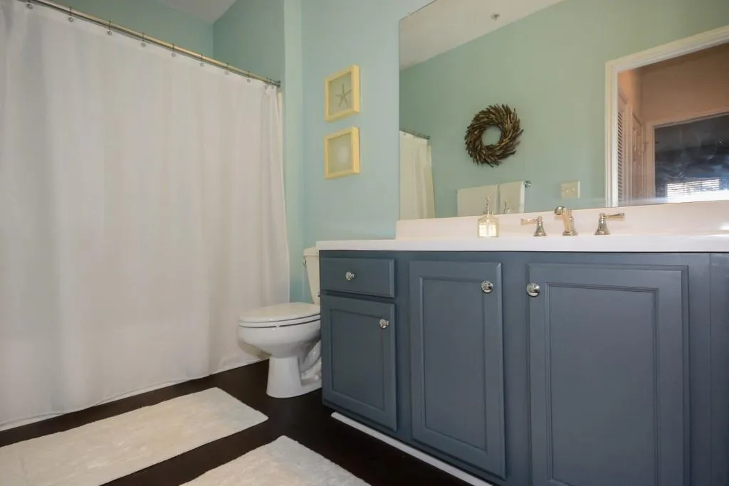 5641 Roswell Road Unit 201, Sandy Springs, Georgia 30342, 1 Bedroom Bedrooms, ,1 BathroomBathrooms,Residential,Sold,5641 Roswell Road Unit 201,5794715