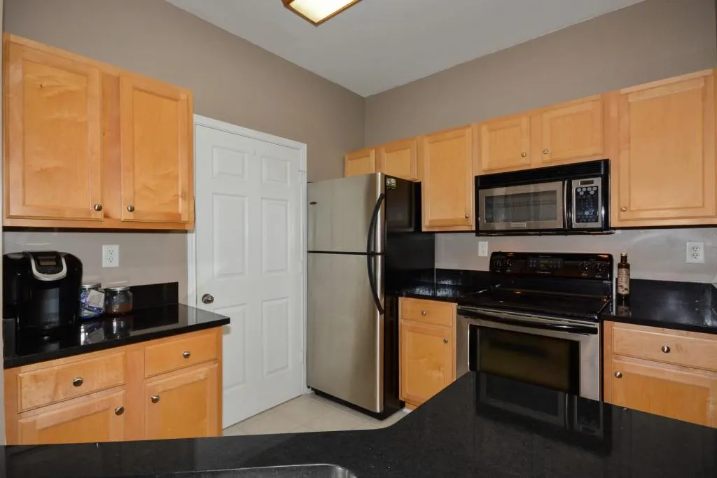 5641 Roswell Road Unit 201, Sandy Springs, Georgia 30342, 1 Bedroom Bedrooms, ,1 BathroomBathrooms,Residential,Sold,5641 Roswell Road Unit 201,5794715