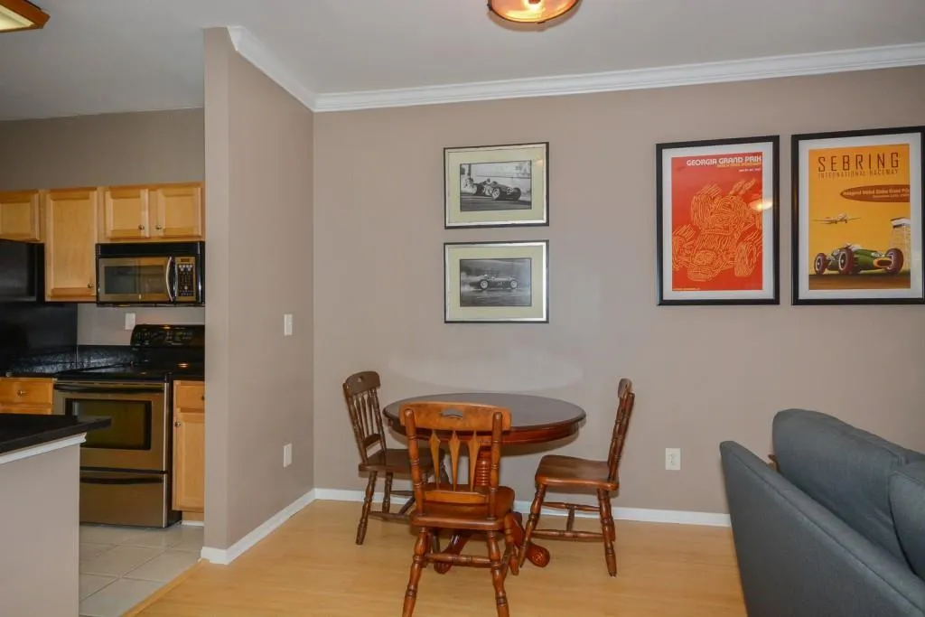 5641 Roswell Road Unit 201, Sandy Springs, Georgia 30342, 1 Bedroom Bedrooms, ,1 BathroomBathrooms,Residential,Sold,5641 Roswell Road Unit 201,5794715