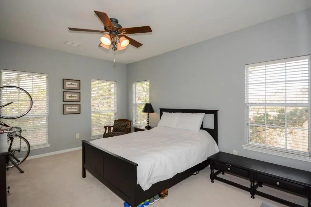 5641 Roswell Road Unit 201, Sandy Springs, Georgia 30342, 1 Bedroom Bedrooms, ,1 BathroomBathrooms,Residential,Sold,5641 Roswell Road Unit 201,5794715