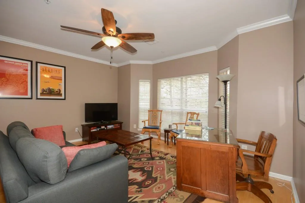 5641 Roswell Road Unit 201, Sandy Springs, Georgia 30342, 1 Bedroom Bedrooms, ,1 BathroomBathrooms,Residential,Sold,5641 Roswell Road Unit 201,5794715