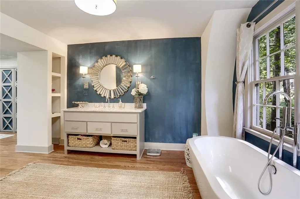 9020 Huntcliff Trace, Atlanta, Georgia 30350, 4 Bedrooms Bedrooms, ,4 BathroomsBathrooms,Residential,Sold,9020 Huntcliff Trace,5856347