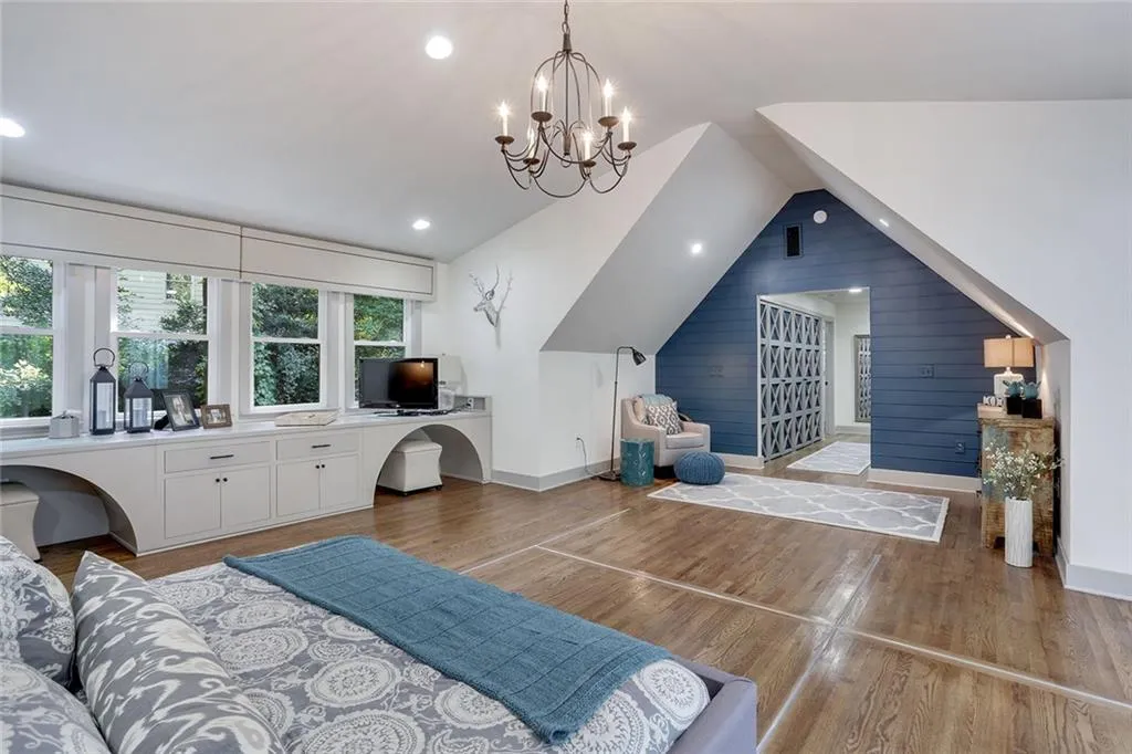 9020 Huntcliff Trace, Atlanta, Georgia 30350, 4 Bedrooms Bedrooms, ,4 BathroomsBathrooms,Residential,Sold,9020 Huntcliff Trace,5856347