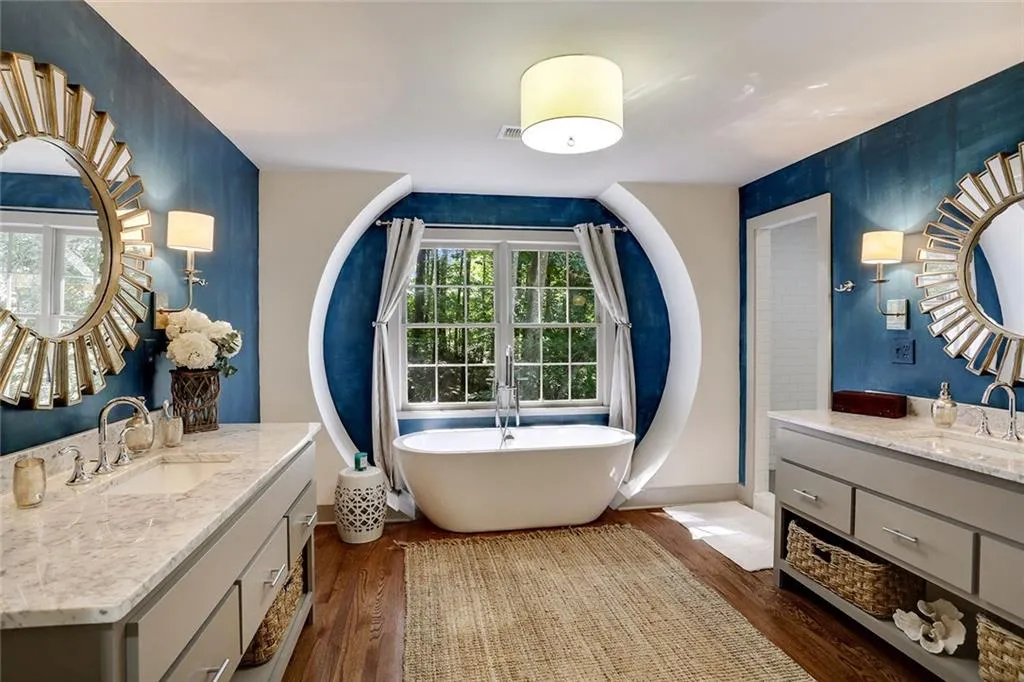 9020 Huntcliff Trace, Atlanta, Georgia 30350, 4 Bedrooms Bedrooms, ,4 BathroomsBathrooms,Residential,Sold,9020 Huntcliff Trace,5856347