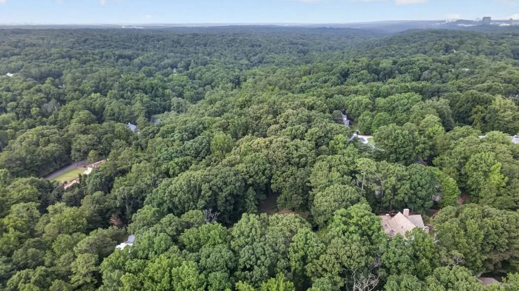 5274 Powers Ferry Road Nw, Atlanta, Georgia 30327, 5 Bedrooms Bedrooms, 0 ,3 BathroomsBathrooms,Residential,For Sale,5274 Powers Ferry Road Nw,7809708