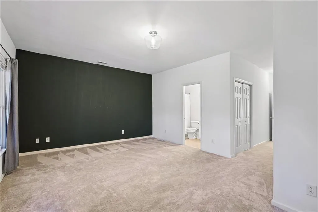 5288 Kershaw Court Se Unit 1, Atlanta, Georgia 30339, 3 Bedrooms Bedrooms, ,3 BathroomsBathrooms,Residential,For Sale,5288 Kershaw Court Se Unit 1,7665207