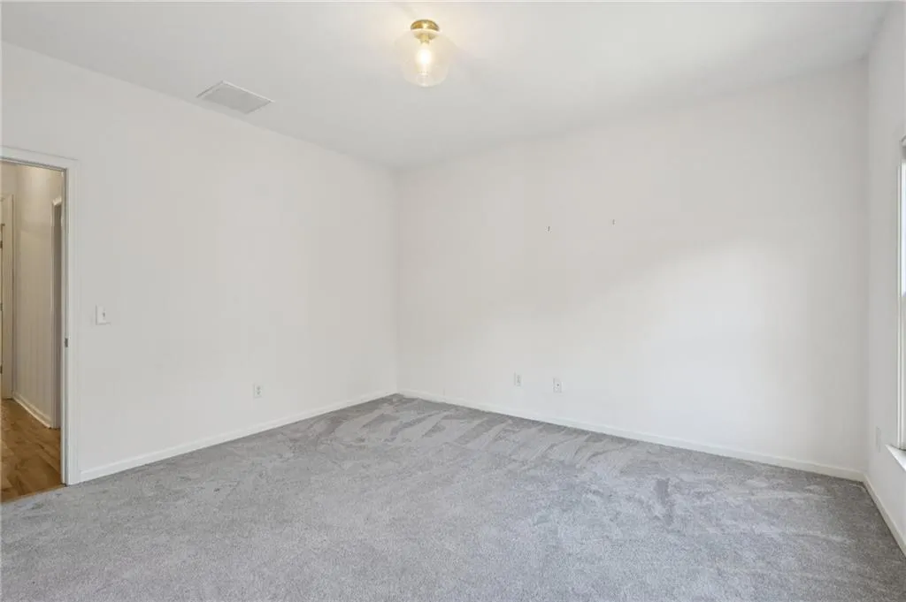 5288 Kershaw Court Se Unit 1, Atlanta, Georgia 30339, 3 Bedrooms Bedrooms, ,3 BathroomsBathrooms,Residential,For Sale,5288 Kershaw Court Se Unit 1,7665207