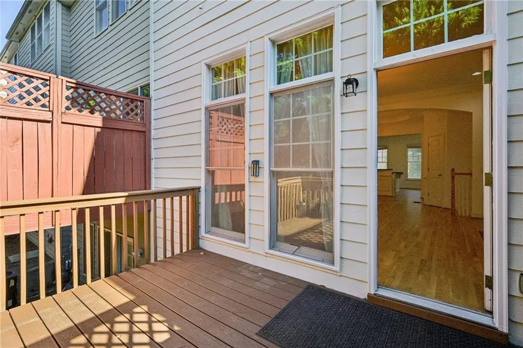 5288 Kershaw Court Se Unit 1, Atlanta, Georgia 30339, 3 Bedrooms Bedrooms, ,3 BathroomsBathrooms,Residential,For Sale,5288 Kershaw Court Se Unit 1,7665207