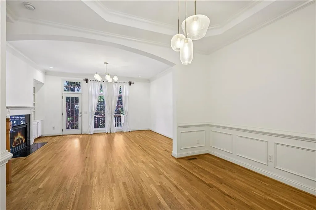 5288 Kershaw Court Se Unit 1, Atlanta, Georgia 30339, 3 Bedrooms Bedrooms, ,3 BathroomsBathrooms,Residential,For Sale,5288 Kershaw Court Se Unit 1,7665207