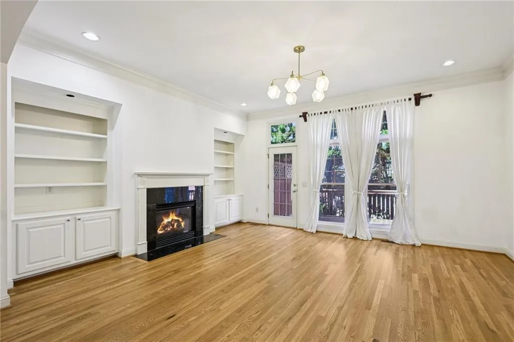 5288 Kershaw Court Se Unit 1, Atlanta, Georgia 30339, 3 Bedrooms Bedrooms, ,3 BathroomsBathrooms,Residential,For Sale,5288 Kershaw Court Se Unit 1,7665207