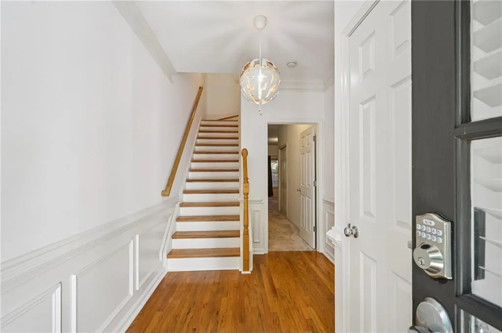 5288 Kershaw Court Se Unit 1, Atlanta, Georgia 30339, 3 Bedrooms Bedrooms, ,3 BathroomsBathrooms,Residential,For Sale,5288 Kershaw Court Se Unit 1,7665207