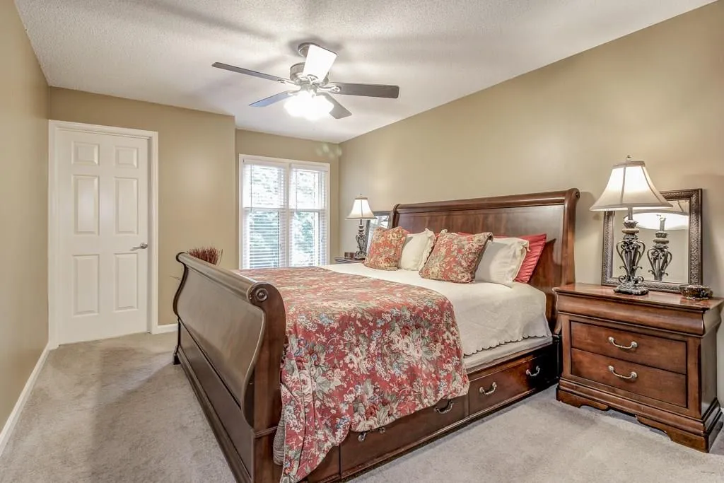 1115 Garden Court Unit 1115, Sandy Springs, Georgia 30328, 2 Bedrooms Bedrooms, ,2 BathroomsBathrooms,Residential,Sold,1115 Garden Court Unit 1115,5728734