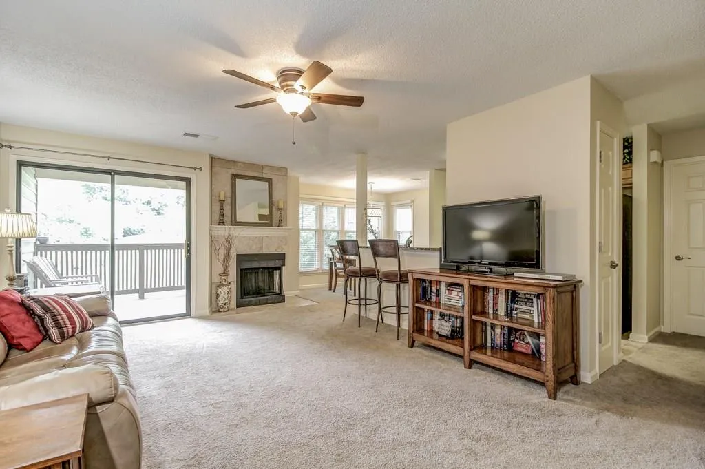 1115 Garden Court Unit 1115, Sandy Springs, Georgia 30328, 2 Bedrooms Bedrooms, ,2 BathroomsBathrooms,Residential,Sold,1115 Garden Court Unit 1115,5728734