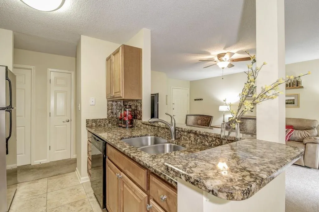 1115 Garden Court Unit 1115, Sandy Springs, Georgia 30328, 2 Bedrooms Bedrooms, ,2 BathroomsBathrooms,Residential,Sold,1115 Garden Court Unit 1115,5728734