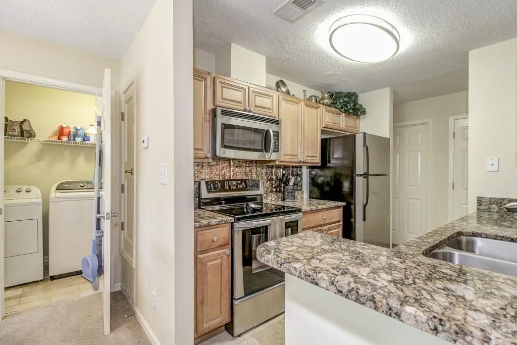 1115 Garden Court Unit 1115, Sandy Springs, Georgia 30328, 2 Bedrooms Bedrooms, ,2 BathroomsBathrooms,Residential,Sold,1115 Garden Court Unit 1115,5728734