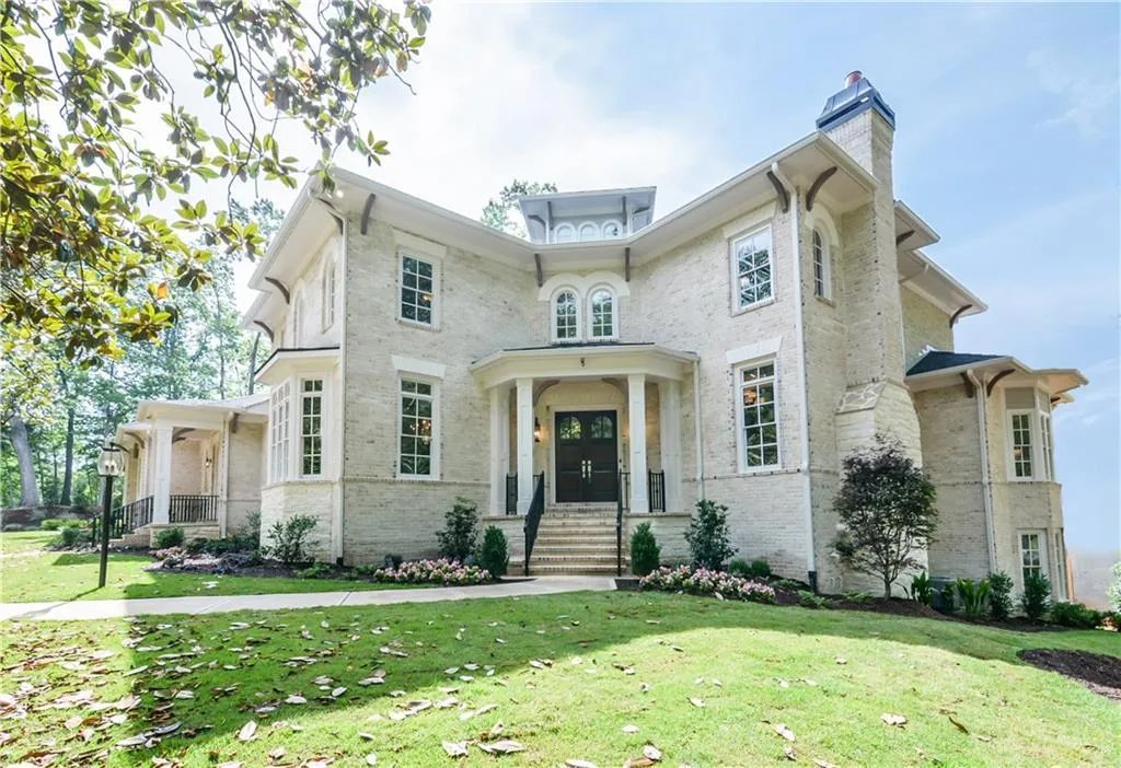 5465 Mount Vernon Parkway, Sandy Springs, Georgia 30327, 5 Bedrooms Bedrooms, ,6 BathroomsBathrooms,Residential,Sold,5465 Mount Vernon Parkway,5703825