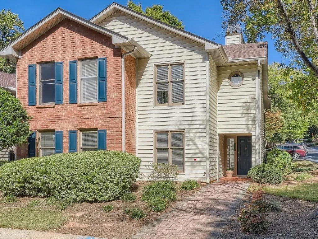 401 Garden Court, Sandy Springs, Georgia 30328, 3 Bedrooms Bedrooms, ,2 BathroomsBathrooms,Residential,Sold,401 Garden Court,7124423