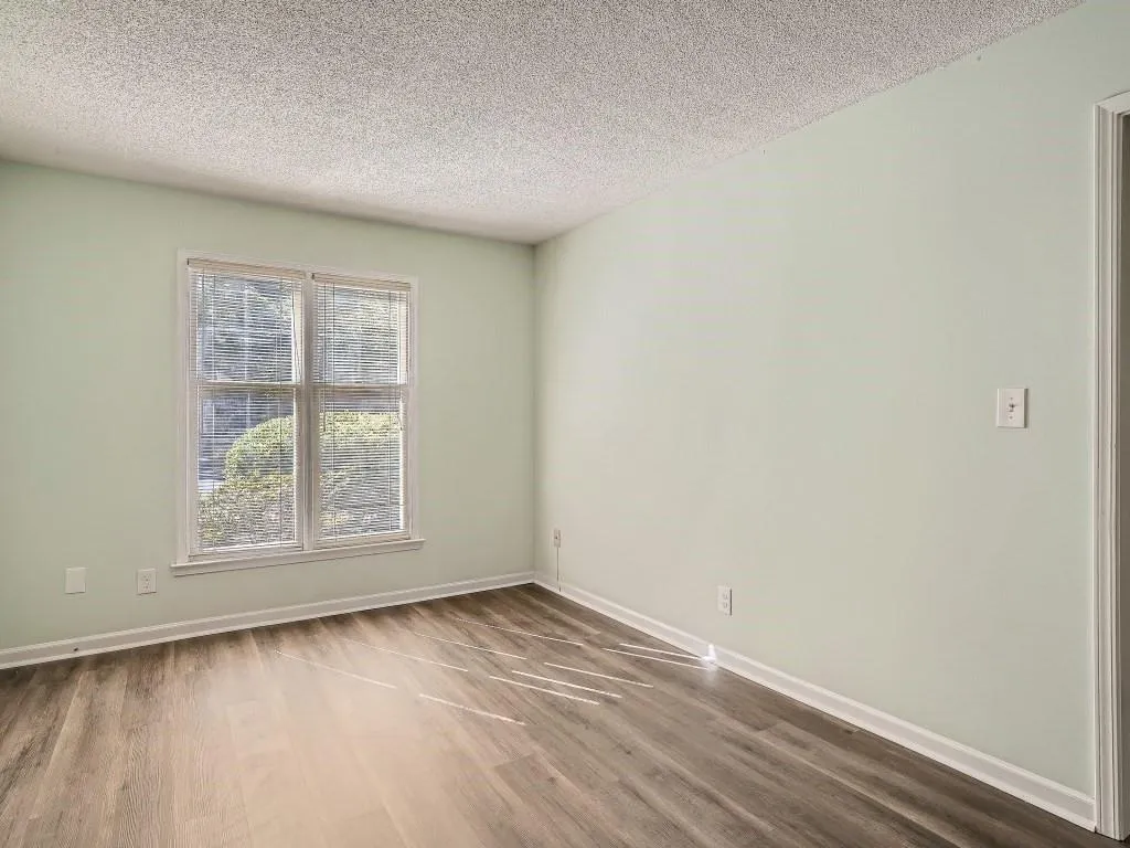 401 Garden Court, Sandy Springs, Georgia 30328, 3 Bedrooms Bedrooms, ,2 BathroomsBathrooms,Residential,Sold,401 Garden Court,7124423