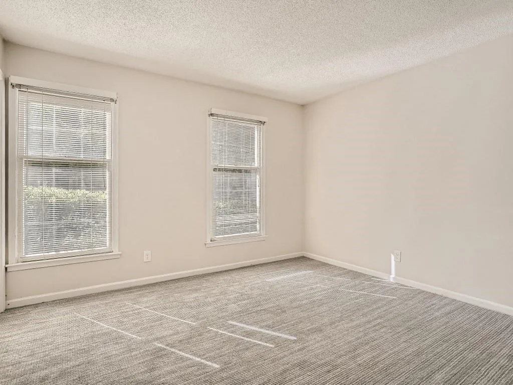 401 Garden Court, Sandy Springs, Georgia 30328, 3 Bedrooms Bedrooms, ,2 BathroomsBathrooms,Residential,Sold,401 Garden Court,7124423