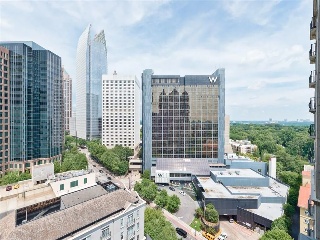199 14th Street Ne Unit 1808, Atlanta, Georgia 30309, 2 Bedrooms Bedrooms, ,2 BathroomsBathrooms,Residential,Sold,199 14th Street Ne Unit 1808,5724388