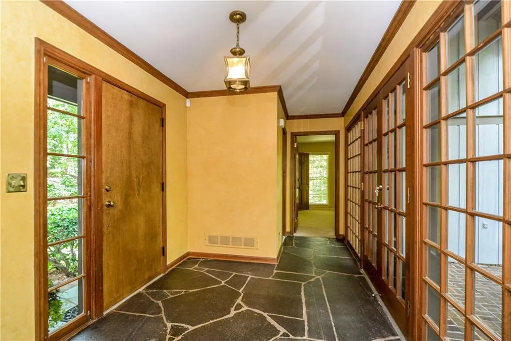1630 Sunnybrook Farm Road, Sandy Springs, Georgia 30350, 3 Bedrooms Bedrooms, ,2 BathroomsBathrooms,Residential,Sold,1630 Sunnybrook Farm Road,6079149