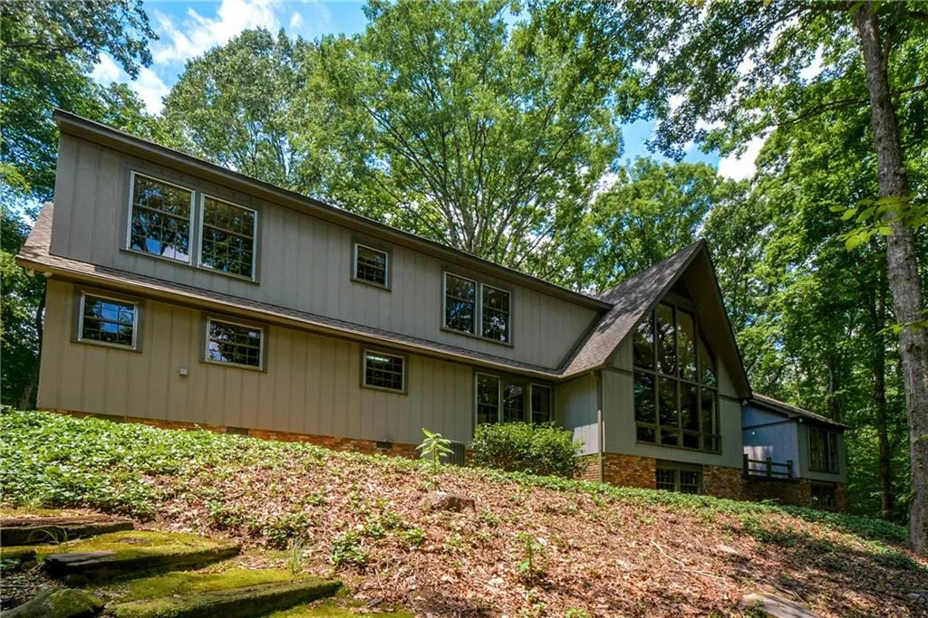 1630 Sunnybrook Farm Road, Sandy Springs, Georgia 30350, 3 Bedrooms Bedrooms, ,2 BathroomsBathrooms,Residential,Sold,1630 Sunnybrook Farm Road,6079149