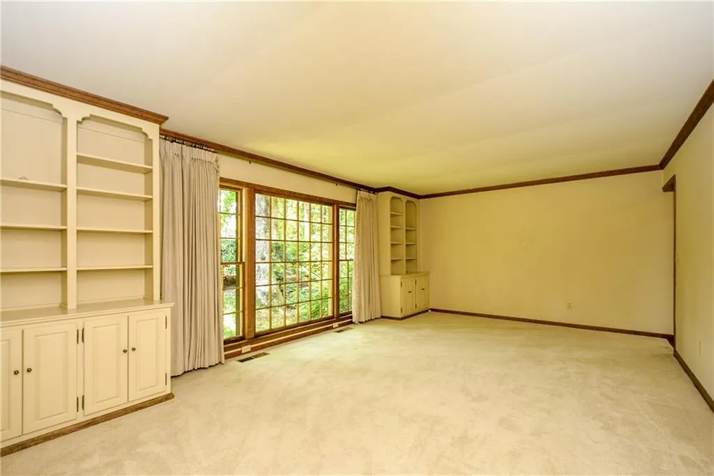 1630 Sunnybrook Farm Road, Sandy Springs, Georgia 30350, 3 Bedrooms Bedrooms, ,2 BathroomsBathrooms,Residential,Sold,1630 Sunnybrook Farm Road,6079149