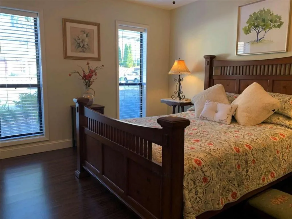 907 Woodcliff Drive Unit 907, Sandy Springs, Georgia 30350, 2 Bedrooms Bedrooms, ,2 BathroomsBathrooms,Residential,Sold,907 Woodcliff Drive Unit 907,6983412