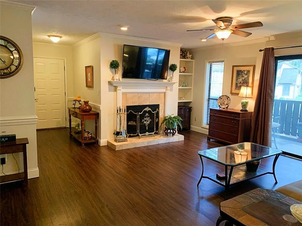 907 Woodcliff Drive Unit 907, Sandy Springs, Georgia 30350, 2 Bedrooms Bedrooms, ,2 BathroomsBathrooms,Residential,Sold,907 Woodcliff Drive Unit 907,6983412