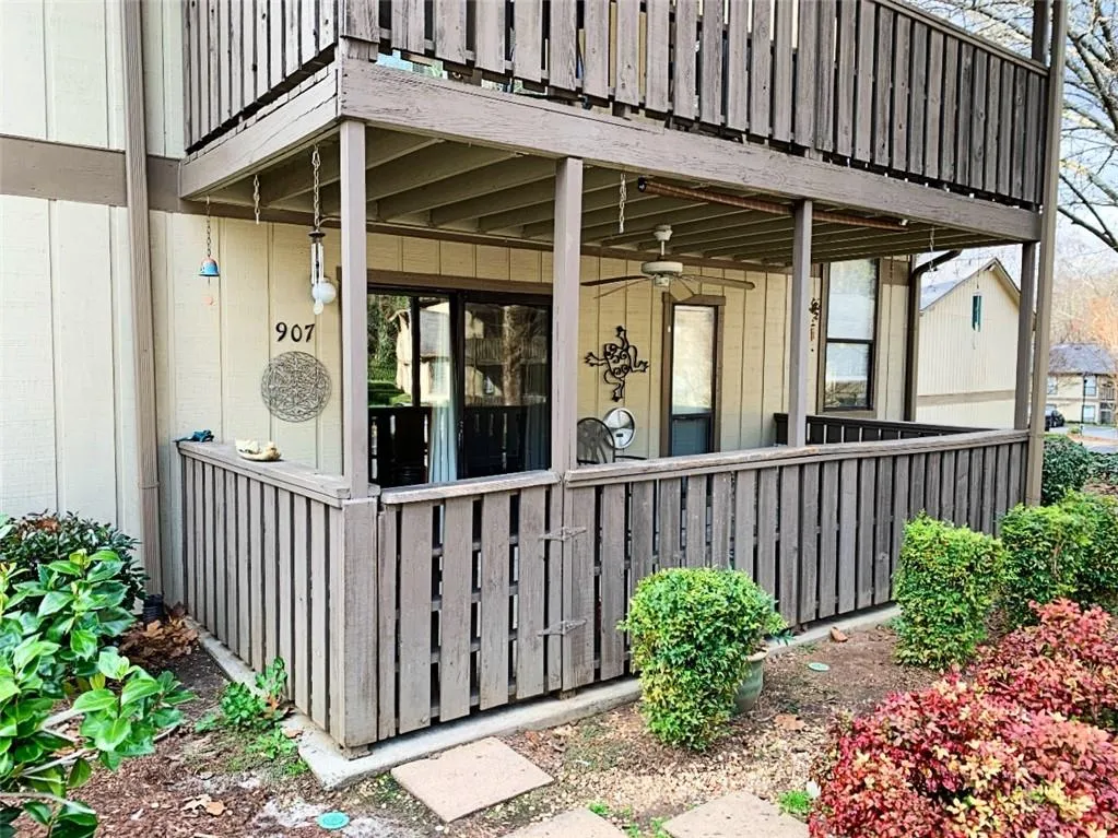 907 Woodcliff Drive Unit 907, Sandy Springs, Georgia 30350, 2 Bedrooms Bedrooms, ,2 BathroomsBathrooms,Residential,Sold,907 Woodcliff Drive Unit 907,6983412