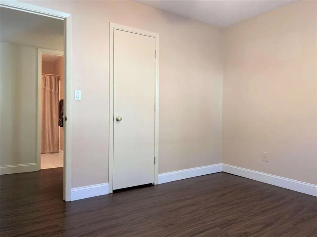 907 Woodcliff Drive Unit 907, Sandy Springs, Georgia 30350, 2 Bedrooms Bedrooms, ,2 BathroomsBathrooms,Residential,Sold,907 Woodcliff Drive Unit 907,6983412