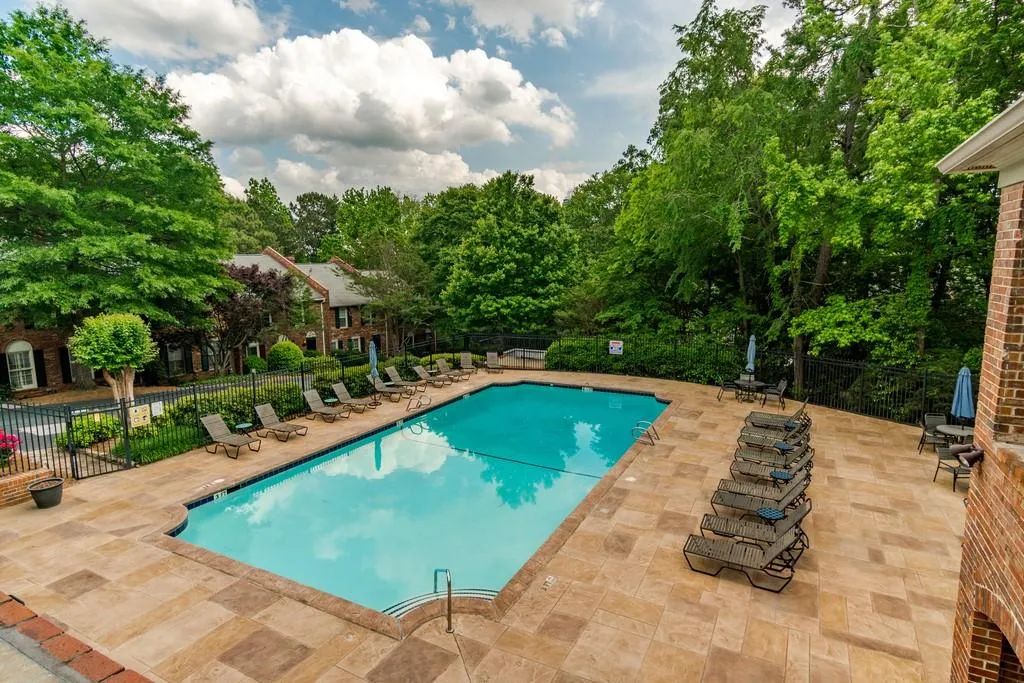 433 The North Chace, Sandy Springs, Georgia 30328, 4 Bedrooms Bedrooms, ,3 BathroomsBathrooms,Residential,Sold,433 The North Chace,6558187