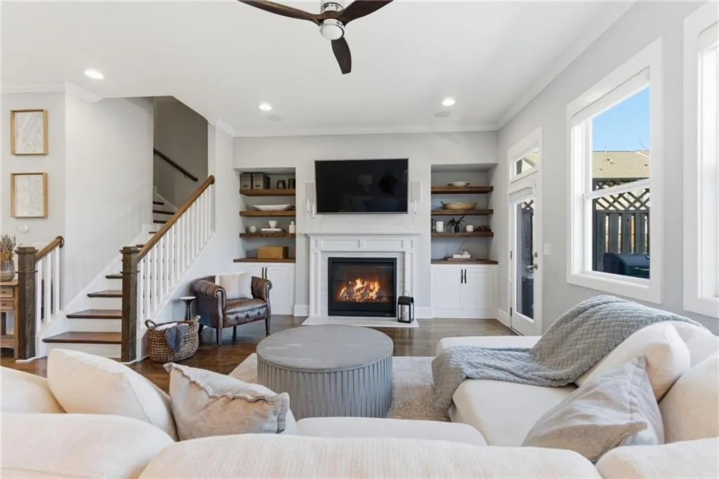 2097 Garrison Way Nw, Atlanta, Georgia 30318, 3 Bedrooms Bedrooms, 0 ,3 BathroomsBathrooms,Residential,Sold,2097 Garrison Way Nw,7721408