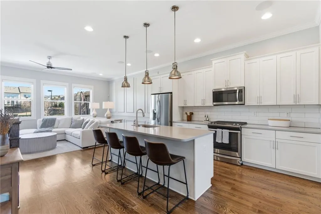 2097 Garrison Way Nw, Atlanta, Georgia 30318, 3 Bedrooms Bedrooms, 0 ,3 BathroomsBathrooms,Residential,Sold,2097 Garrison Way Nw,7721408