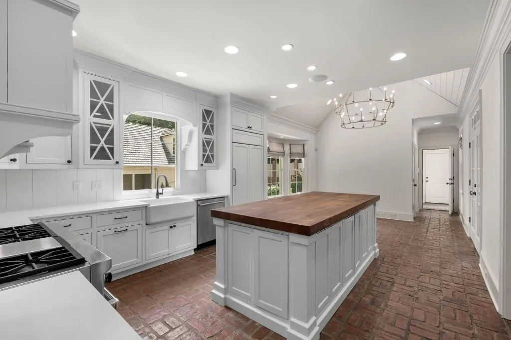 3580 Grove Gate Lane, Atlanta, Georgia 30339, 5 Bedrooms Bedrooms, ,4 BathroomsBathrooms,Residential,For Sale,3580 Grove Gate Lane,7623267