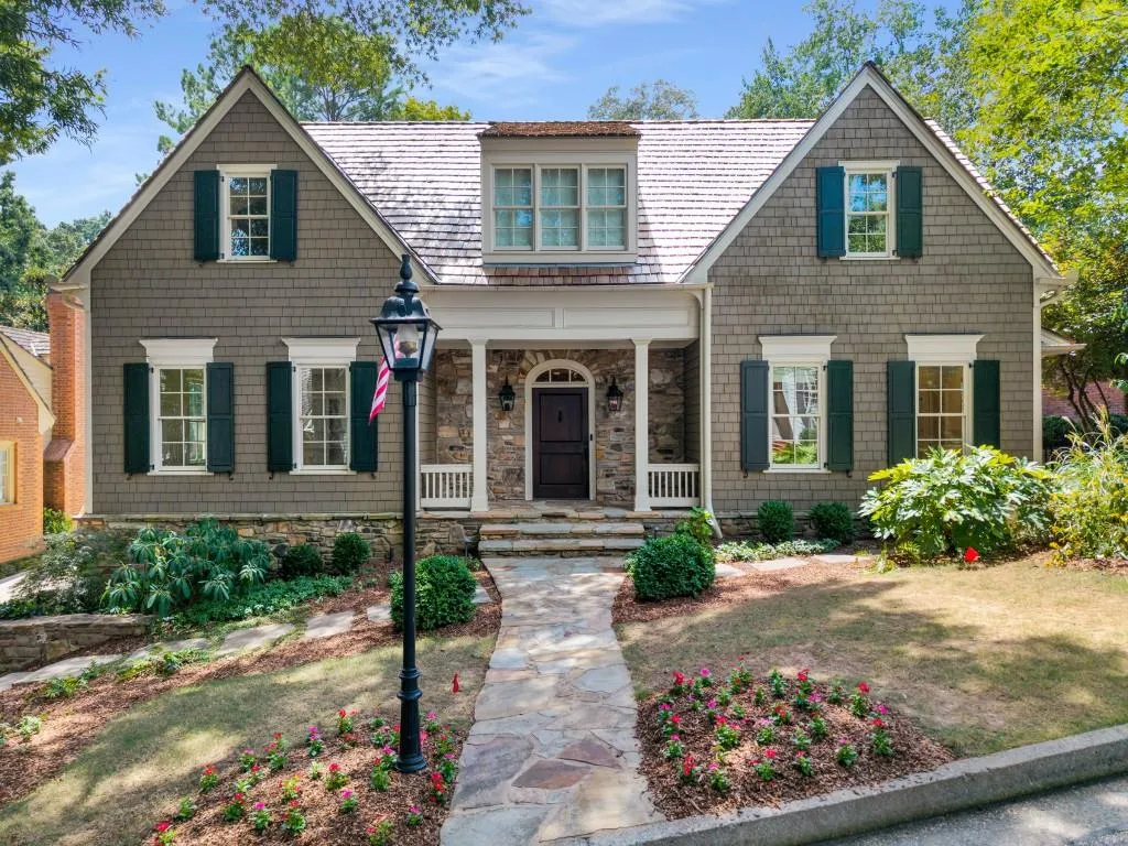 3580 Grove Gate Lane, Atlanta, Georgia 30339, 5 Bedrooms Bedrooms, ,4 BathroomsBathrooms,Residential,For Sale,3580 Grove Gate Lane,7623267
