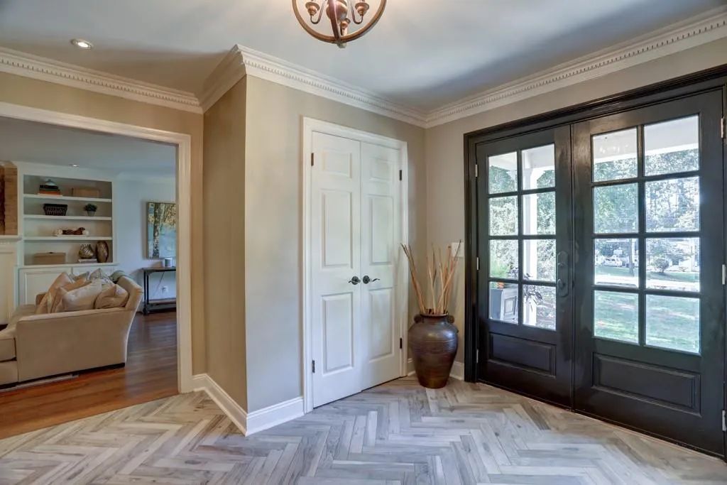 6239 Mountain Brook Way, Sandy Springs, Georgia 30328, 4 Bedrooms Bedrooms, ,4 BathroomsBathrooms,Residential,Sold,6239 Mountain Brook Way,6645155