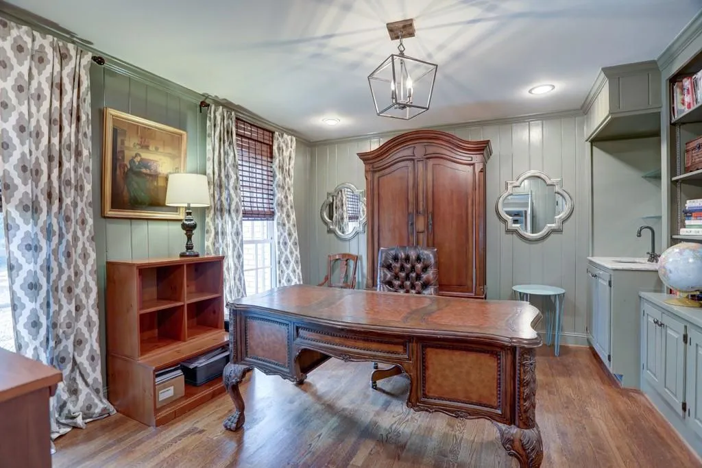 6239 Mountain Brook Way, Sandy Springs, Georgia 30328, 4 Bedrooms Bedrooms, ,4 BathroomsBathrooms,Residential,Sold,6239 Mountain Brook Way,6645155