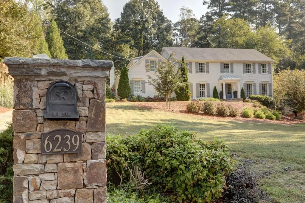 6239 Mountain Brook Way, Sandy Springs, Georgia 30328, 4 Bedrooms Bedrooms, ,4 BathroomsBathrooms,Residential,Sold,6239 Mountain Brook Way,6645155