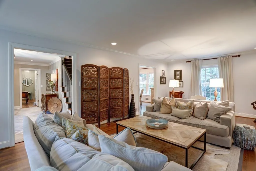 6239 Mountain Brook Way, Sandy Springs, Georgia 30328, 4 Bedrooms Bedrooms, ,4 BathroomsBathrooms,Residential,Sold,6239 Mountain Brook Way,6645155