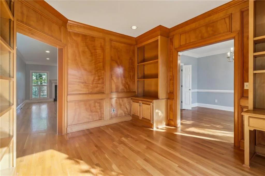 230 Wessex Court, Atlanta, Georgia 30328, 4 Bedrooms Bedrooms, ,3 BathroomsBathrooms,Residential,Sold,230 Wessex Court,7491477