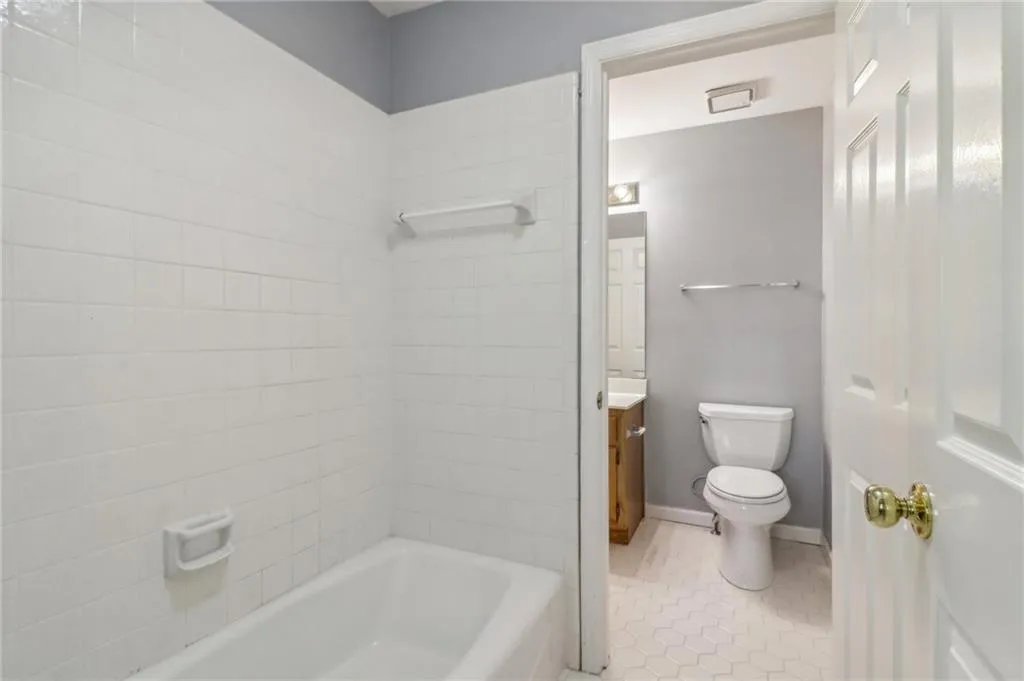 230 Wessex Court, Atlanta, Georgia 30328, 4 Bedrooms Bedrooms, ,3 BathroomsBathrooms,Residential,Sold,230 Wessex Court,7491477