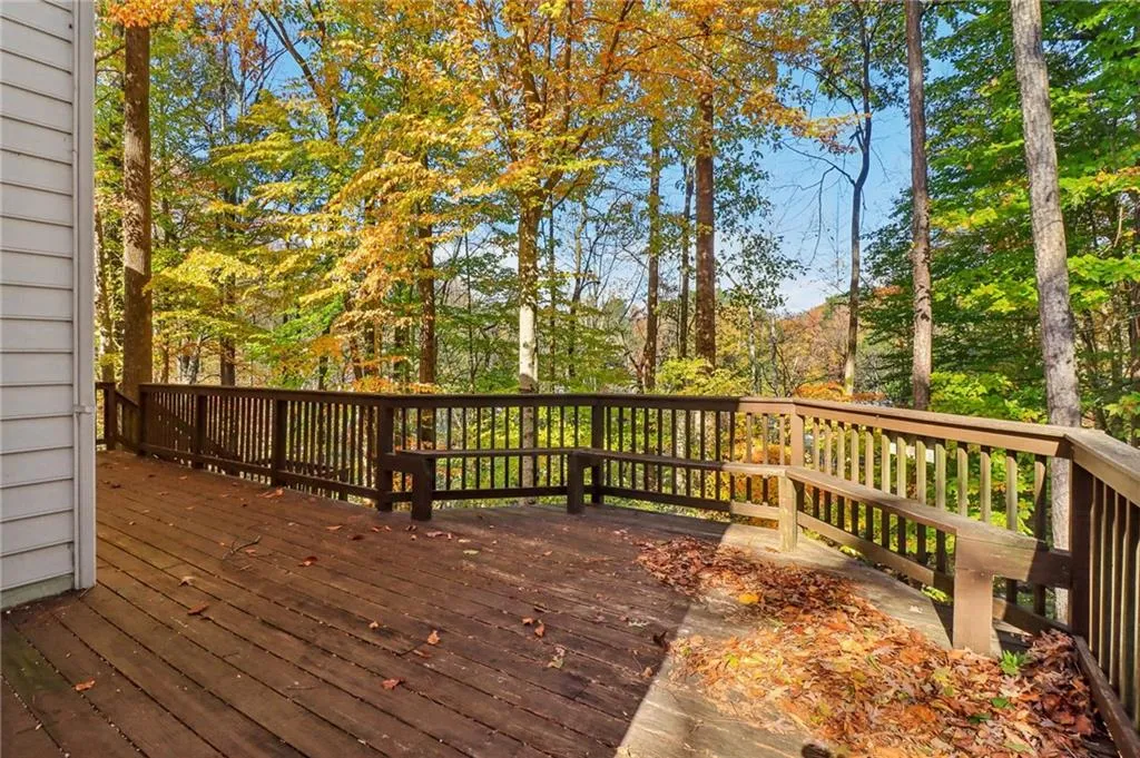 230 Wessex Court, Atlanta, Georgia 30328, 4 Bedrooms Bedrooms, ,3 BathroomsBathrooms,Residential,Sold,230 Wessex Court,7491477