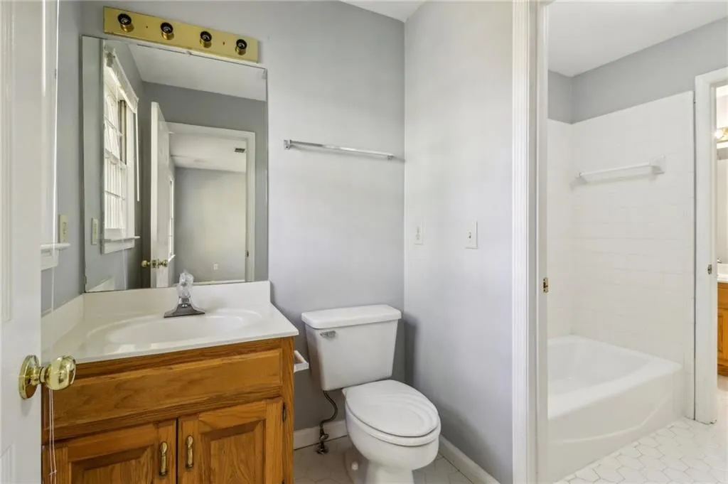 230 Wessex Court, Atlanta, Georgia 30328, 4 Bedrooms Bedrooms, ,3 BathroomsBathrooms,Residential,Sold,230 Wessex Court,7491477